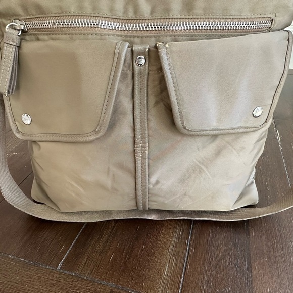 Baggallini cross body bag - Picture 8 of 12